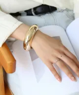 damesarmband sophia glanzend goud bangle